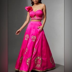 Avnni Kapur pink satin chiffon embroidered lehenga set